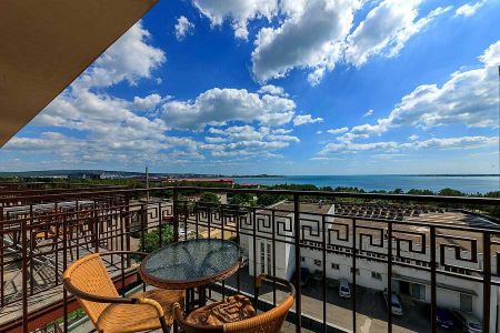 Студия 2-местный (с видом на горы, без балкона)